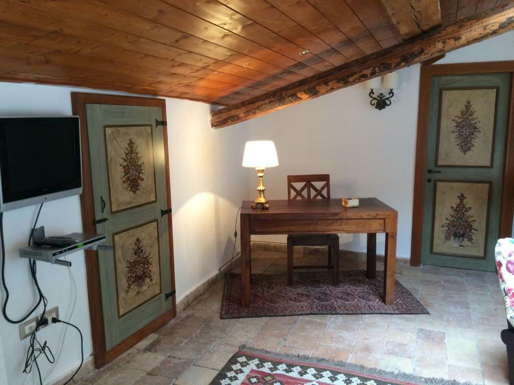 הוילה קסטל דה מונטה Casa Laura מראה חיצוני תמונה